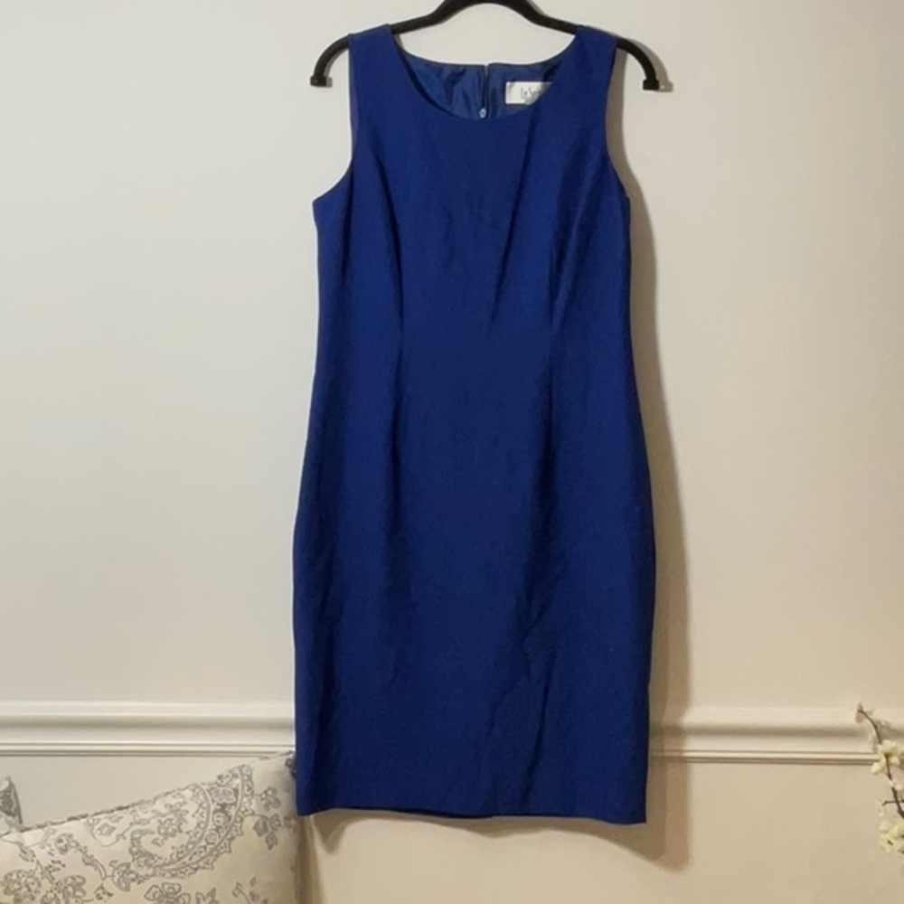 Le Suit Blue Sleeveless Sheath Dress for Cocktail